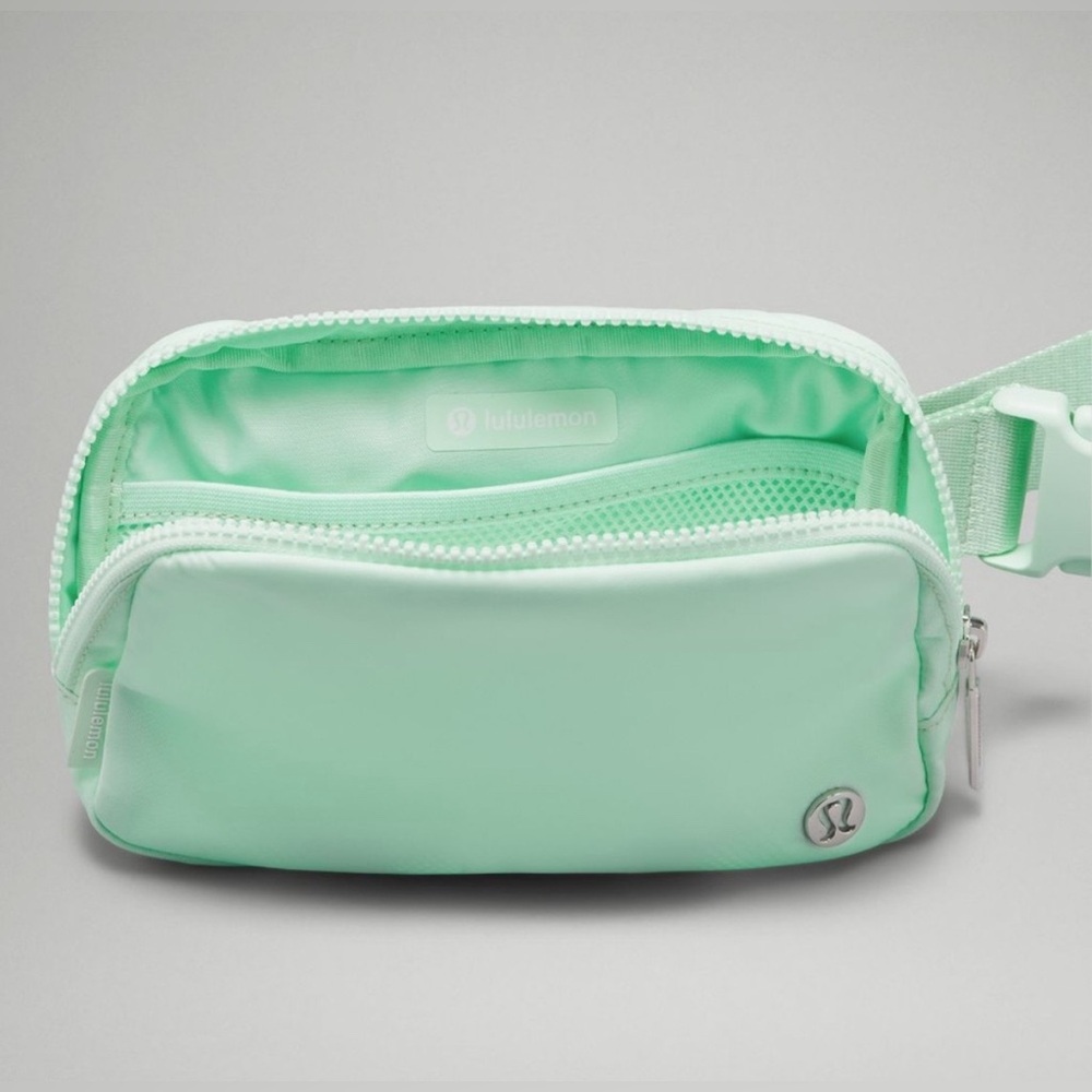 NWT Lululemon Everywhere Belt Bag 1L Mint Moment Crossbody Waist Bag Nylon - Picture 3 of 7